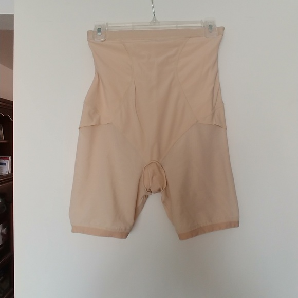 EUC Maidenform Firm High Waist Shapewear - Picture 3 of 6
